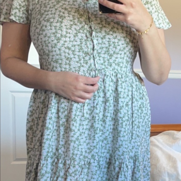 Beautiful women’s summer dress with flutter sleeves. - Picture 2 of 2